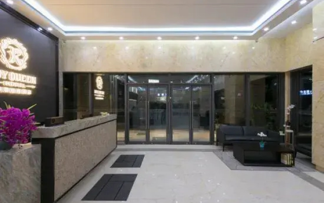 Chongqing Langqin Light Luxury Boutique Hotel