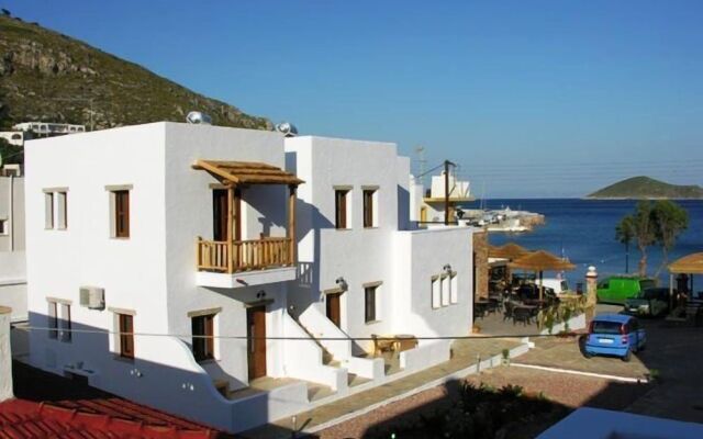 Panteli Beach Studios & Apartments