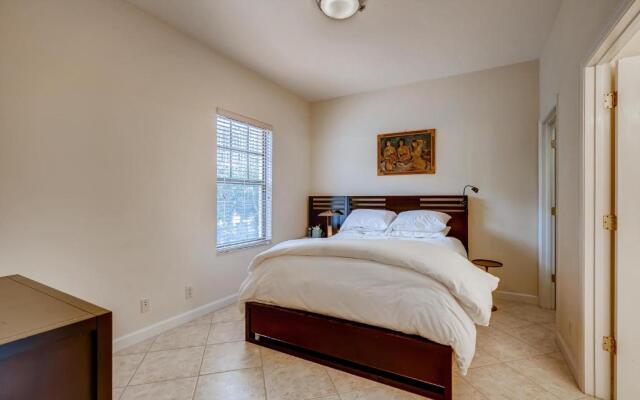 Residence at Rosemary Square