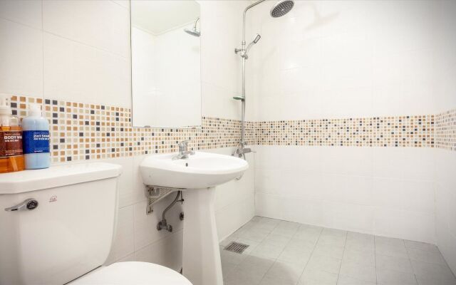 Naiad Pension & Motel