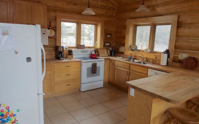 Cliffs & Stream Log Cabin