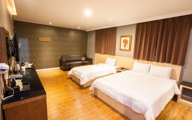 Pungnam Family Hotel