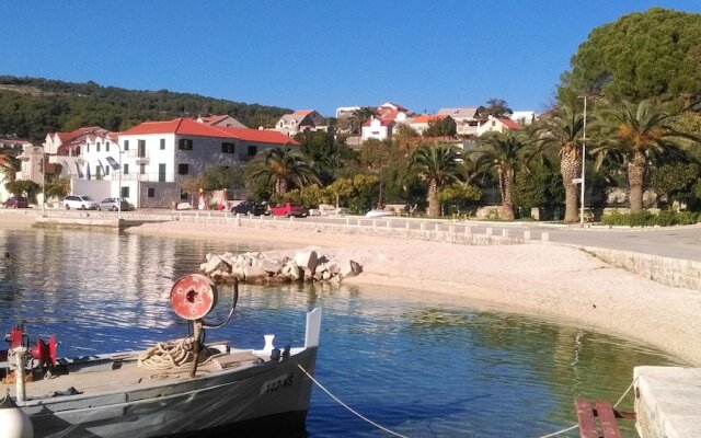 Studio in Sumartin, With Wonderful sea View, Furnished Balcony and Wif