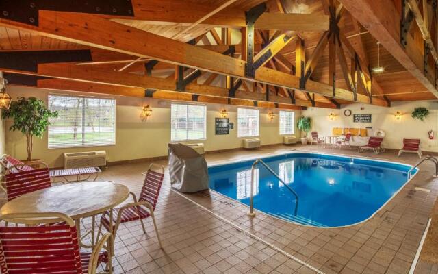 Coshocton Village Inn and Suites