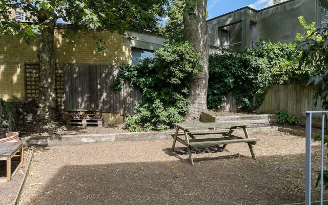Huge Garden 3-bedroom Modern Apartments in Camden
