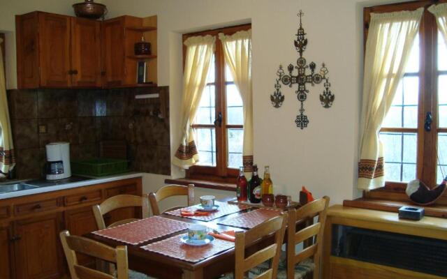 Frixos House