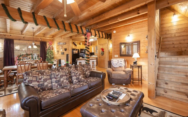 Something Extra 2 Bedroom Cabin by RedAwning