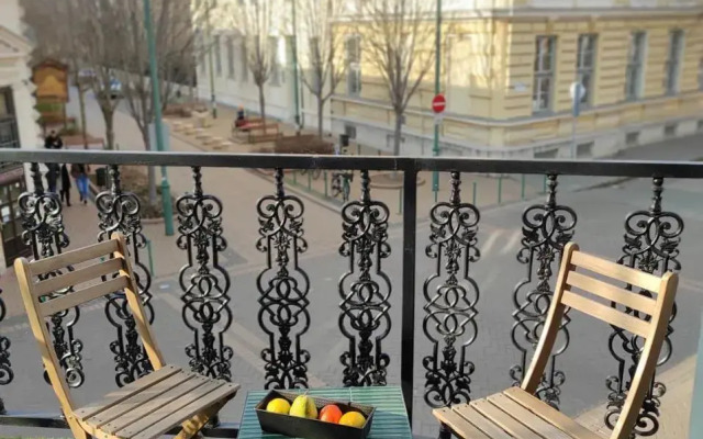 City Art Inn