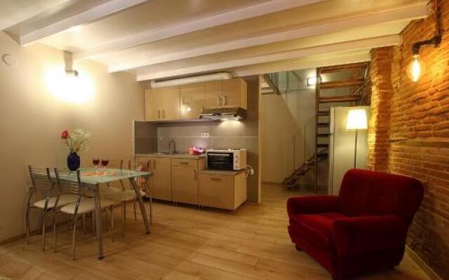 Ionia rooms