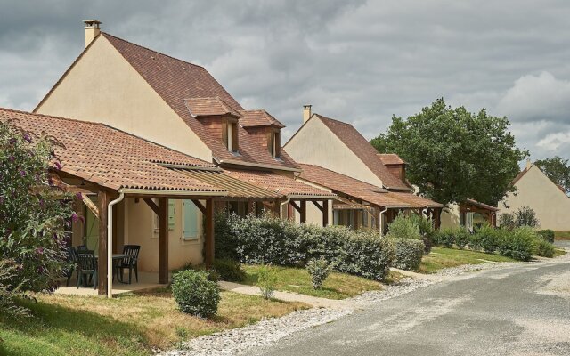 Secluded holiday home with a dishwasher, not far from Sarlat