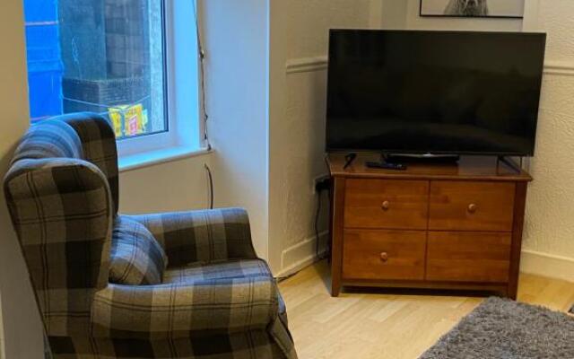 Glenashdale 28 a 1/R Boyd Street Largs Ka308le