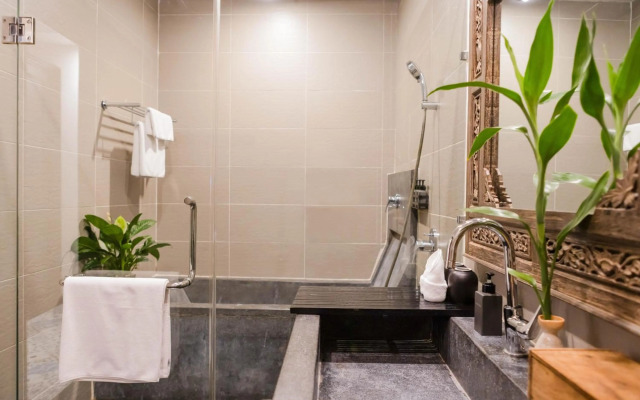 La Rose Suites