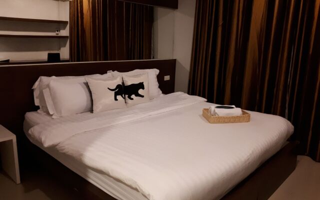 Bed by City Surawong-Patpong