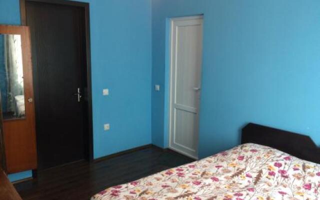 Aleqsandre' S Hostel
