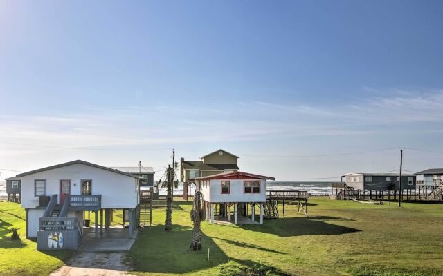 Surfside Escape w/ Deck ~ 1 Block to Beach!