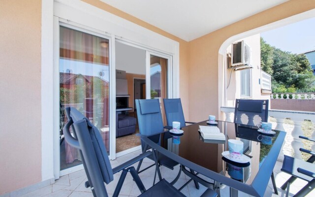 Beautiful Home in Betiga With Wifi and 4 Bedrooms