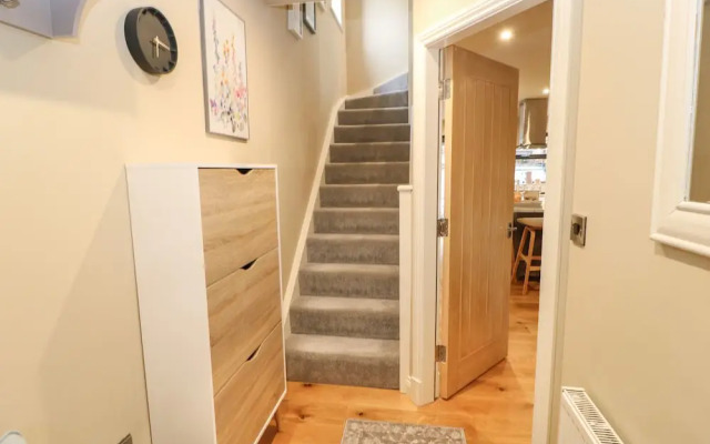 1 Stansfield Mews