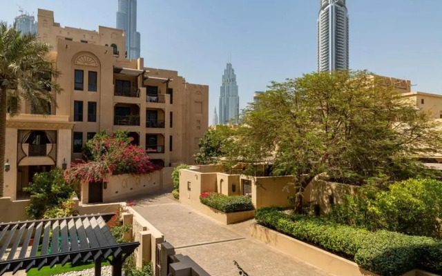 Reehan 1 - Happy Season - 2BR - Downtown