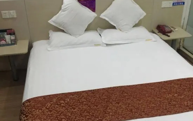 Yisu Qingju Hotel (Yuyao Yintai City Branch)