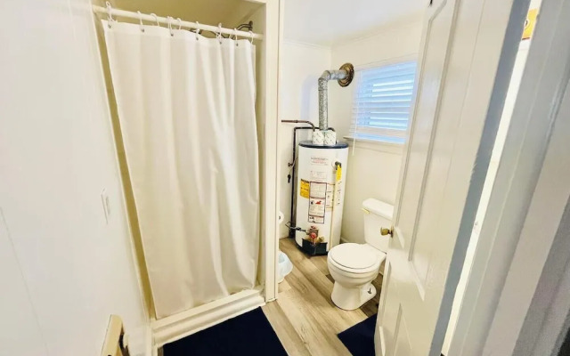 Christian Street 26 #2