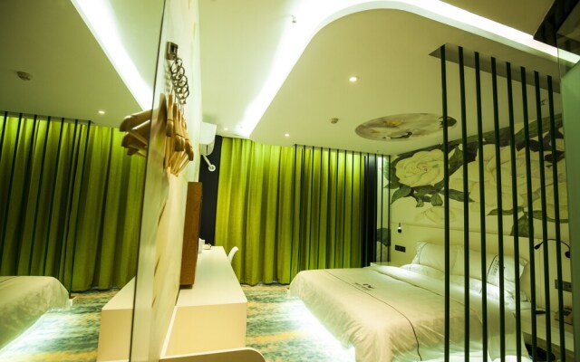 Fun-loving Theme Hotel of Tengchong