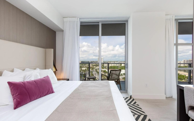 HYDE Beach House Resort Rental