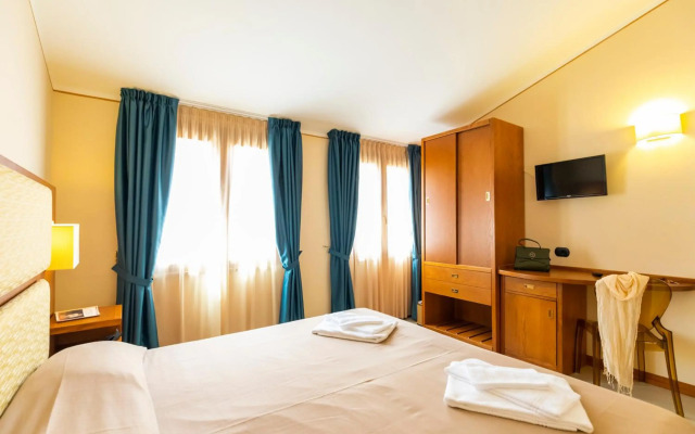 Hotel Tropis