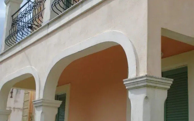 Sunny Apartments