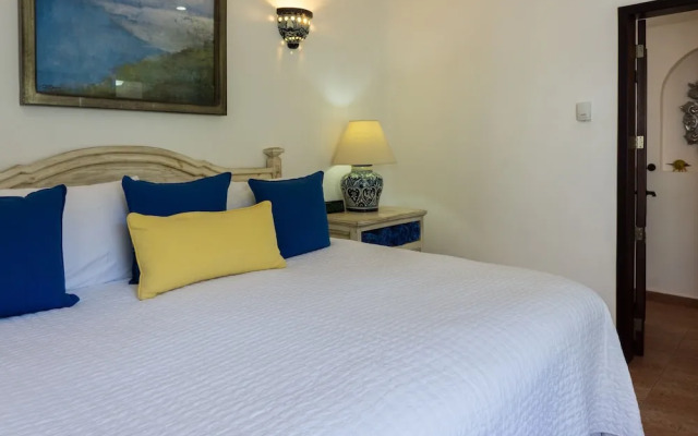Royal Palms 9 1 Bedroom Condo by RedAwning