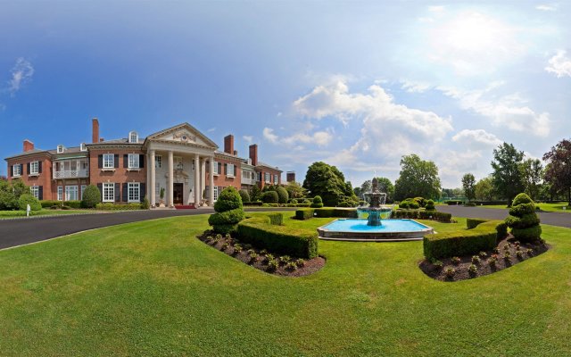 The Mansion at Glen Cove