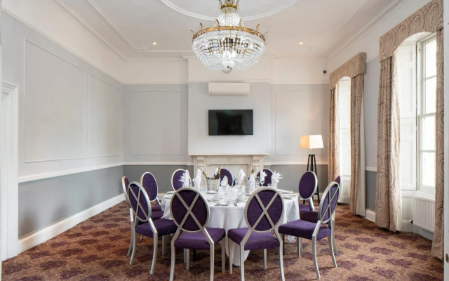 London Chigwell Prince Regent Hotel, BW Signature Collection