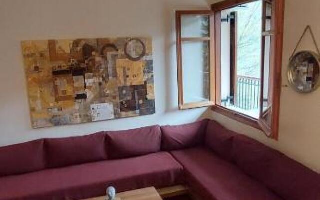 4 Seasons Tzoumerka Life