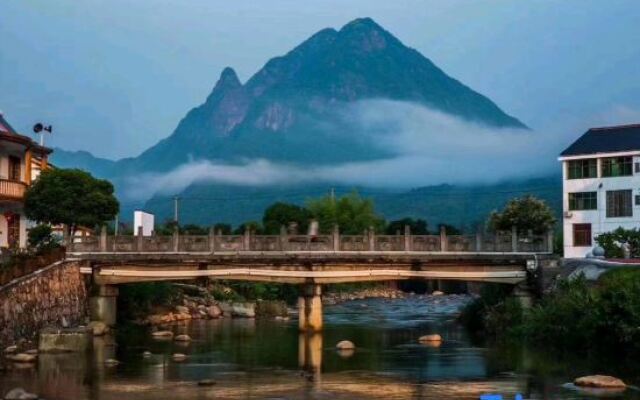 Zixi Juewei Farmhouse