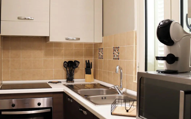 All'Ombra Della Reggia