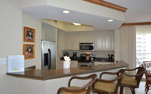 The Gem - 3 Br condo by RedAwning