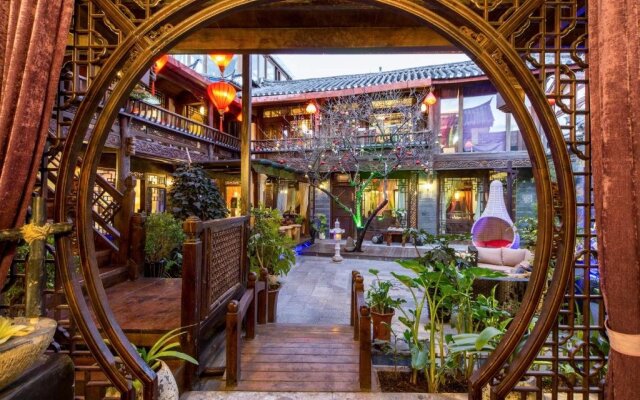 Lijiang Yuntian Palace Hotel
