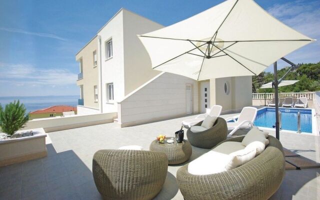 Lux Apartments
