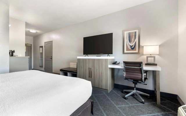 Best Western Plus Appleton Airport/Mall Hotel