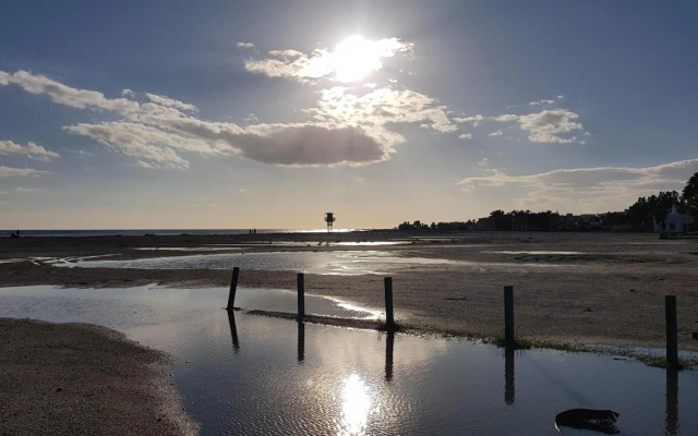 New apartment urb frontline with garage+AC+netflix