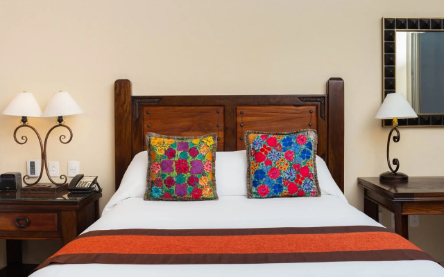 Villa La Estancia Beach Resort & Spa
