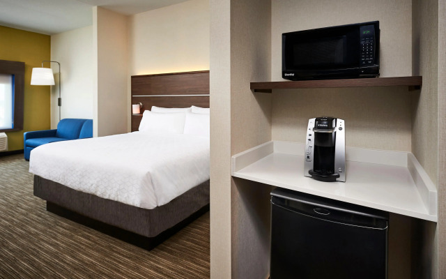 Holiday Inn Express and Suites Brantford by IHG