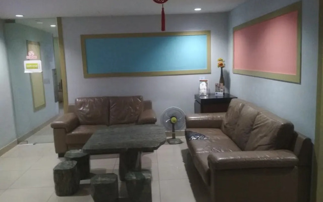 OYO 89773 New Eastern Hotel