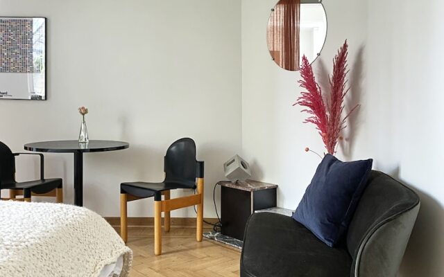 B & B Expohouse