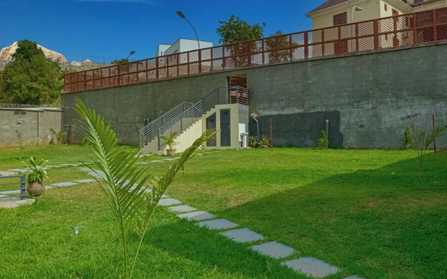 R & R Apartments