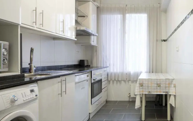 Bilbao By The Sea Ii