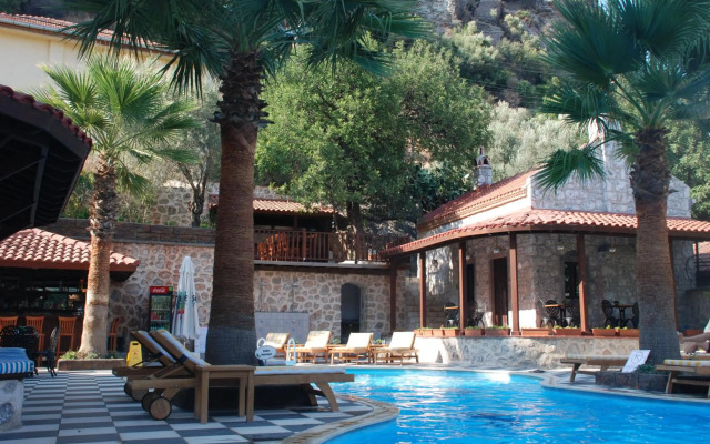 Dores Residence
