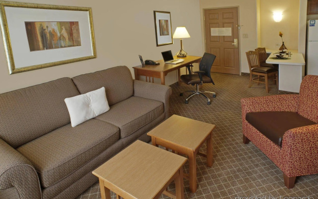 Staybridge Suites Chantilly - Dulles Airport by IHG