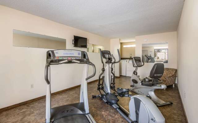 Rodeway Inn & Suites