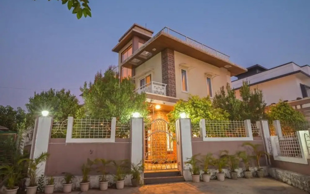 Paramount By Joy Suites