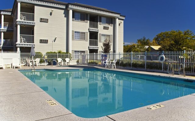 Super 8 Oroville